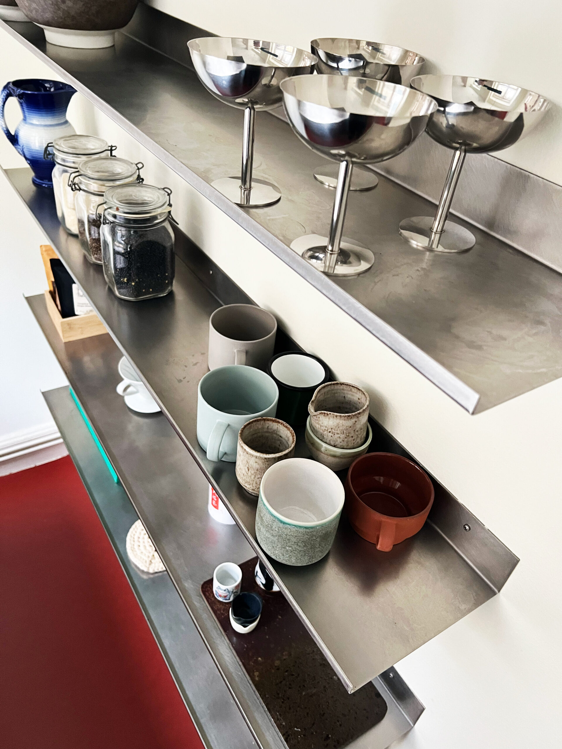 Petite Kitchen red floor 05 scaled