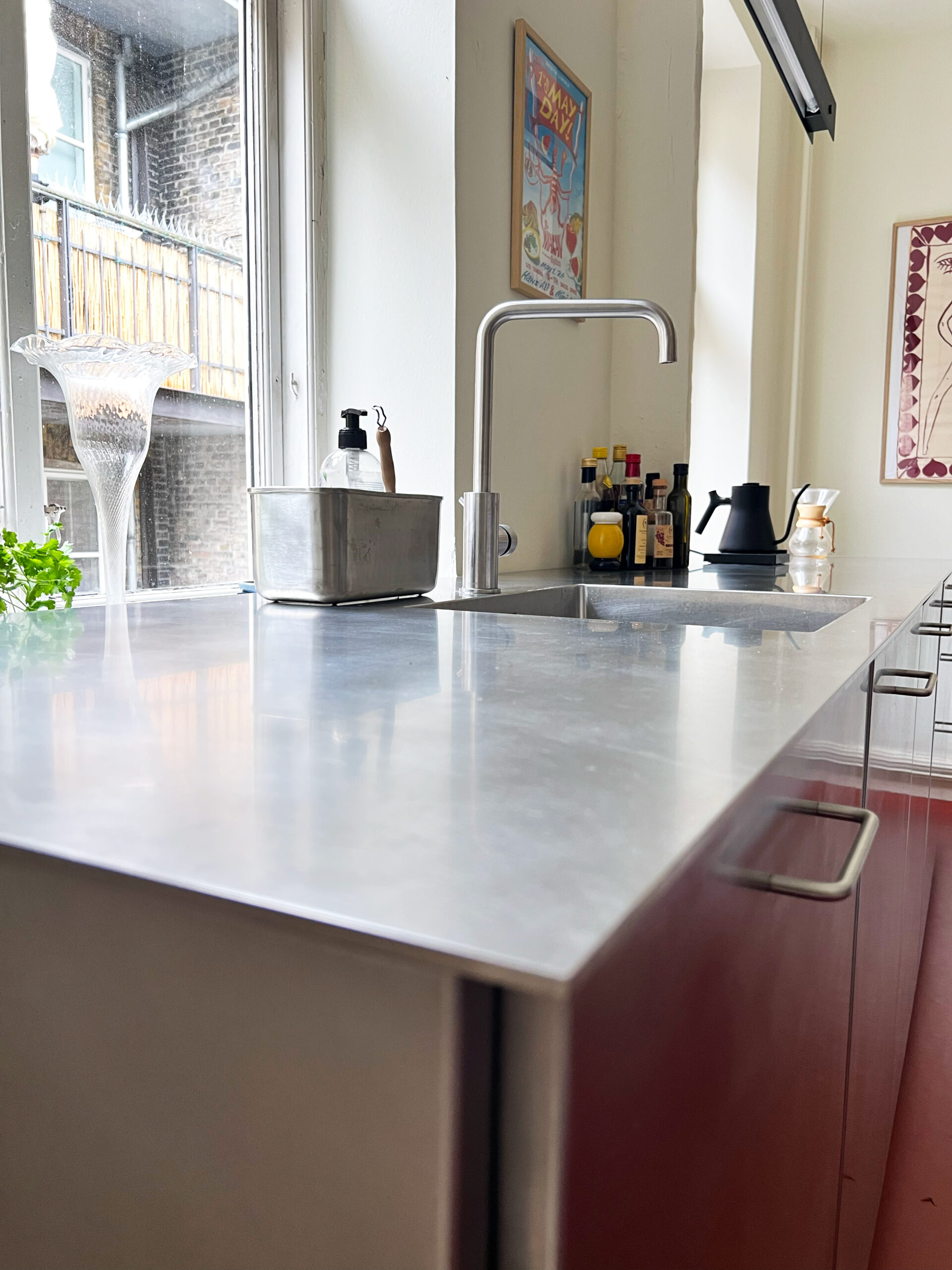 Petite Kitchen red floor 08 scaled
